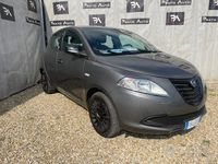 Usata Lancia Ypsilon 69 CV (50 kW) 2015 Antracite metallizzato Utilitaria