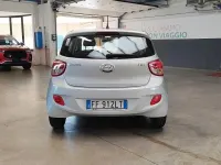 Usata Hyundai i10 67 CV (49 kW) 2016 Argento Utilitaria