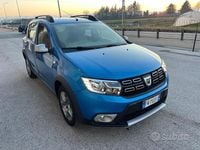 Usata Dacia Sandero Stepway 90 CV (66 kW) 2019 Blu Berlina