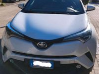 Usata Toyota C-HR Lounge 98 CV (72 kW) 2018 Bianco SUV
