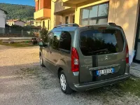 Usata Peugeot Partner 109 CV (80 kW) 2010 Verde Monovolume