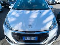 Usata Peugeot 208 Active 101 CV (74 kW) 2018 Bianco Utilitaria