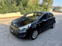 Usata Kia Rio 85 CV (62 kW) 2015 Nero Berlina
