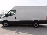 Usata Iveco Daily 136 CV (100 kW) 2022 Bianco Furgone