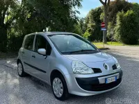 Usata Renault Modus 75 CV (55 kW) 2010 Grigio Monovolume