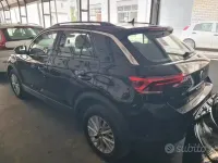 Usata VW T-Roc Life 116 CV (85 kW) 2022 Nero SUV