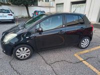 Begagnad Toyota Yaris 90 HK (66 kW) 2008 Svart Sedan