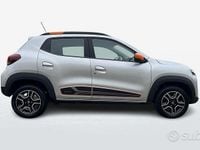 Usata Dacia Spring Comfort Plus 33 kW (45 CV) 2022 Grigio chiaro Utilitaria