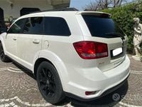 Usata Fiat Freemont Cross 170 CV (125 kW) 2015 Bianco SUV