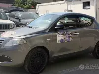 Usata Lancia Ypsilon 69 CV (50 kW) 2011 Grigio Utilitaria