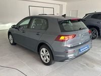 Usata VW Golf VIII Life 116 CV (85 kW) 2025 Grigio Utilitaria
