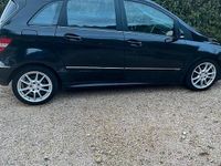 Usata Mercedes B200 140 CV (102 kW) 2009 Nero Monovolume