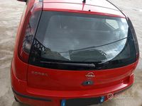 Usata Opel Corsa Club 60 CV (44 kW) 2004 Rosso Berlina