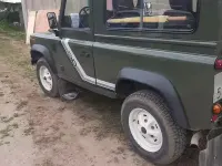 Usata Land Rover Defender 86 CV (63 kW) 1989 Verde SUV