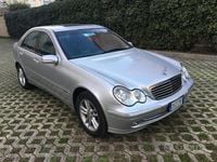 Usata Mercedes C320 Avantgarde 218 CV (160 kW) 2003 Grigio Berlina
