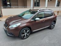 Usata Peugeot 2008 Allure 92 CV (67 kW) 2015 Marrone SUV