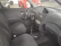 usata Toyota Yaris Verso 1.3lt benzina neo patentati