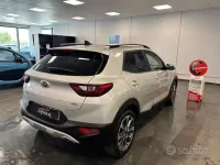 Usata Kia Stonic Style 116 CV (85 kW) 2019 Grigio SUV