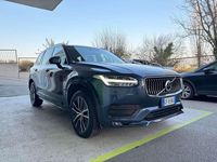 Usata Volvo XC90 Momentum 235 CV (172 kW) 2021 Denim blue SUV