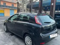 Usado Fiat Punto Active 60 CV (44 kW) 2010 Negro Utilitario