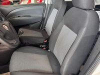 Usata Fiat Doblò 95 CV (69 kW) 2011 Bianco Monovolume