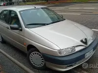 Usata Alfa Romeo 146 103 CV (75 kW) 1995 Grigio Utilitaria