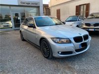 Usata BMW 318 143 CV (105 kW) 2011 Argento Berlina