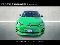 Usata Renault 5 E-Tech Komfort 110 kW (150 CV) 2025 Verde chiaro Utilitaria