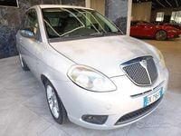 Usata Lancia Ypsilon 69 CV (50 kW) 2012 Grigio scuro Utilitaria