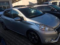 Usata Peugeot 208 Active 68 CV (50 kW) 2015 Grigio Utilitaria