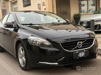 Usata Volvo V40 Kinetic 116 CV (85 kW) 2014 Nero Berlina