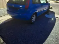 Usata Ford Fiesta Ambiente 75 CV (55 kW) 2003 Blu Utilitaria