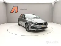 Usata Fiat Tipo 101 CV (74 kW) 2023 Grigio colosseo Berlina