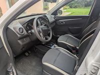 Usata Dacia Spring Essentiel 19 kW (26 CV) 2022 Bianco Utilitaria