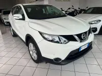 Usata Nissan Qashqai N-Connecta 110 CV (80 kW) 2015 Bianco SUV