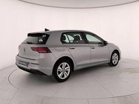 Usata VW Golf VIII Life 116 CV (85 kW) 2025 Dolomite silver metallizzato Berlina