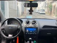 Usata Ford Fiesta Zetec 68 CV (50 kW) 2007 Grigio Utilitaria