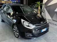 Usado Kia Rio 75 HP (55 kW) 2016 Preto Citadino