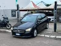 Usata Mercedes B180 116 CV (85 kW) 2019 Nero Utilitaria