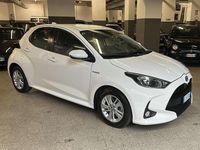 Usata Toyota Yaris Hybrid Business Edition 92 CV (67 kW) 2021 Bianco Berlina