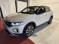 Usata VW T-Roc Life 110 CV (80 kW) 2023 Bianco SUV