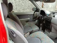 Usata Nissan Micra 54 CV (39 kW) 1997 Rosso Utilitaria