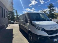 Usata Iveco Daily 136 CV (100 kW) 2022 Bianco Furgone