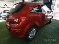 Usata Opel Corsa 85 CV (62 kW) 2012 Rosso Utilitaria
