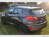 Usata Ford Fiesta 86 CV (63 kW) 2018 Grigio Utilitaria