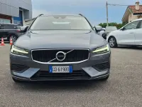 Usata Volvo V60 Momentum 163 CV (119 kW) 2020 Grigio Station wagon