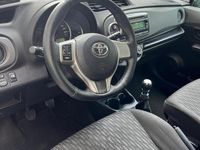 Usata Toyota Yaris Lounge 90 CV (66 kW) 2012 Bianco Utilitaria
