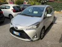 Usata Toyota Yaris 69 CV (50 kW) 2017 Grigio Utilitaria