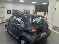 Usata Toyota Aygo Connect Style 67 CV (49 kW) 2010 Grigio Utilitaria