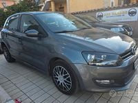Usata VW Polo Comfortline 74 CV (54 kW) 2013 Grigio Berlina